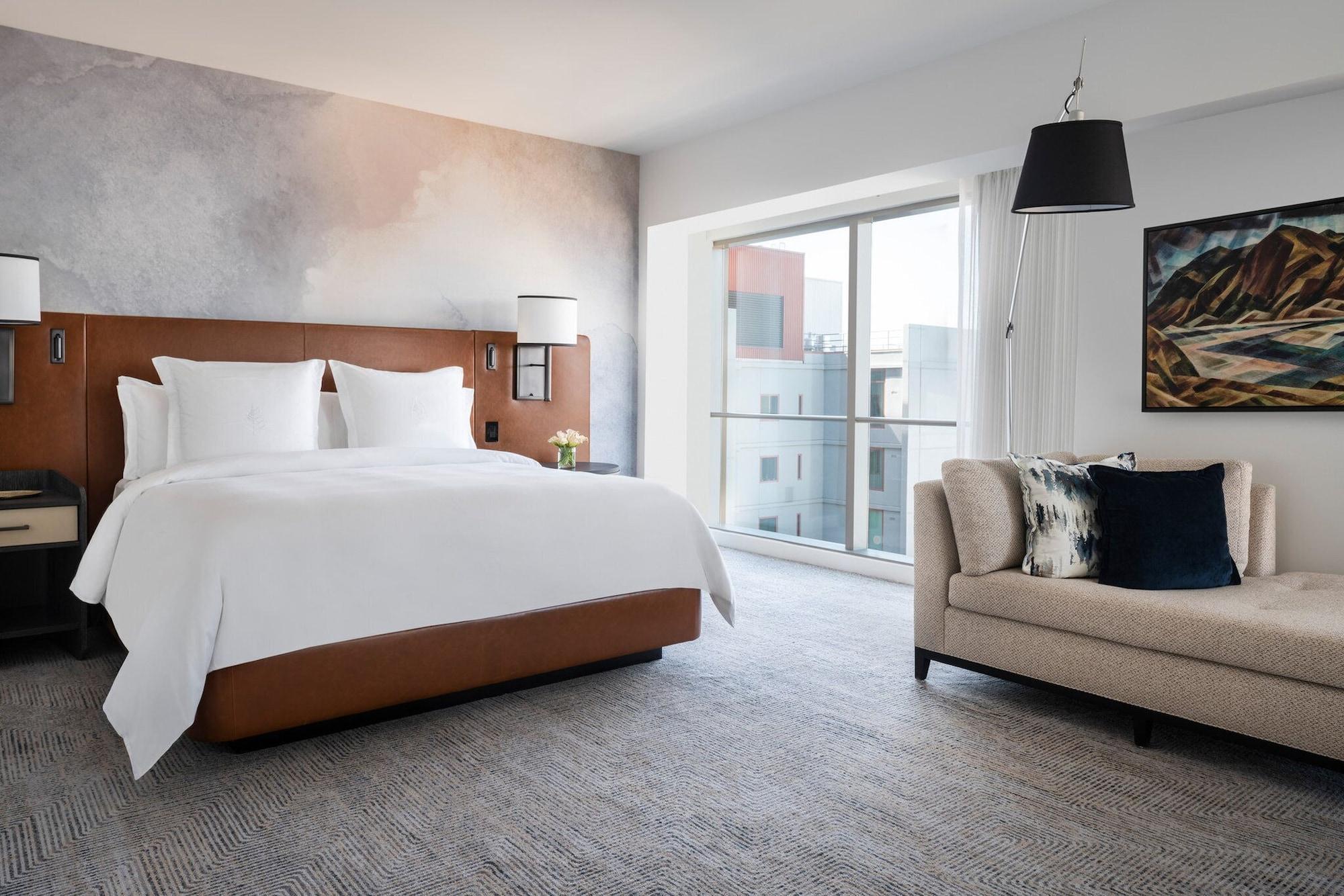 Four Seasons Hotel Seattle Exterior photo