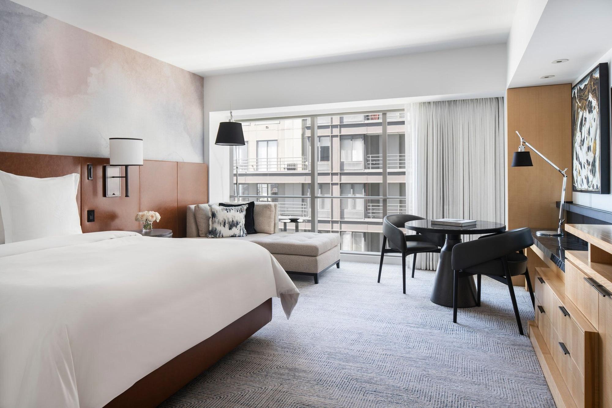 Four Seasons Hotel Seattle Exterior photo