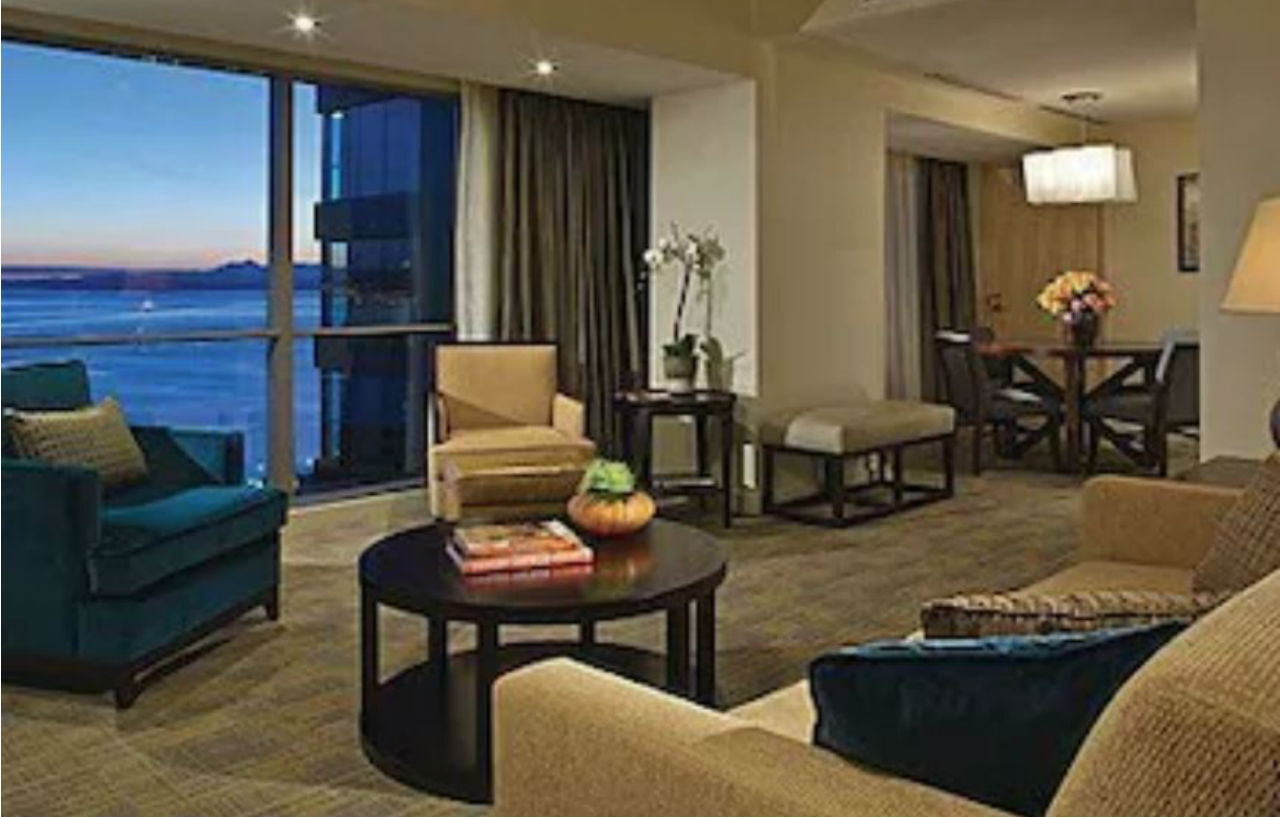 Four Seasons Hotel Seattle Exterior photo
