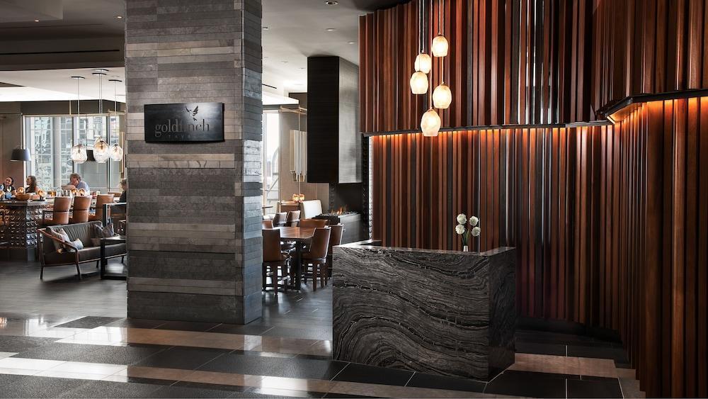 Four Seasons Hotel Seattle Exterior photo